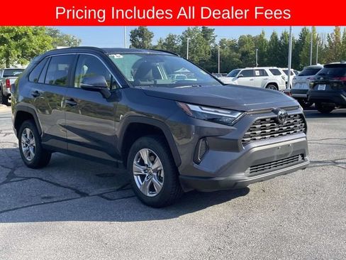 Used 2025 Toyota RAV4 XLE AWD/4WD image 7