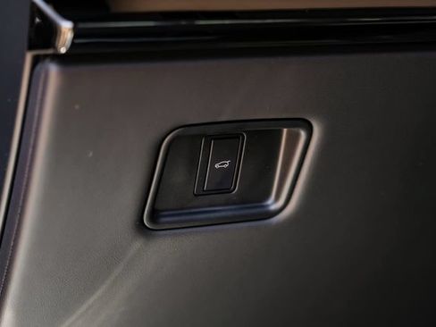 New 2026 Land Rover Range Rover Sport SE AWD/4WD image 31