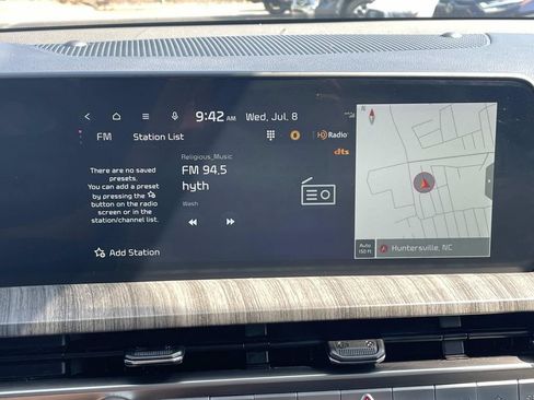 Used 2025 Kia Telluride EX w/ EX Captain's Chair Package FWD image 38