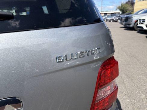 Used 2011 Mercedes-Benz ML 350 BlueTEC 4MATIC image 6