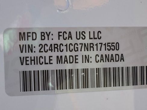 Used 2022 Chrysler Voyager LX image 34