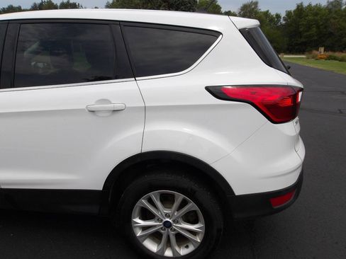 Used 2019 Ford Escape SE AWD/4WD image 35