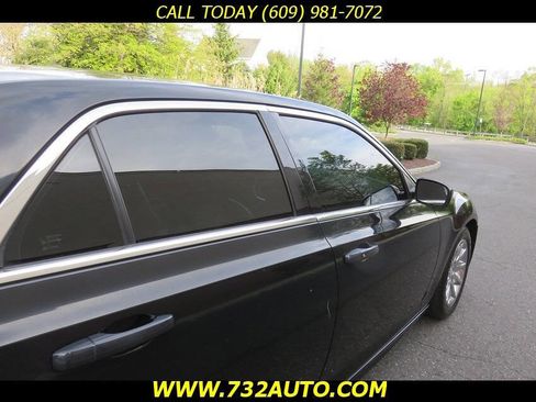 Used 2012 Chrysler 300 C RWD image 16