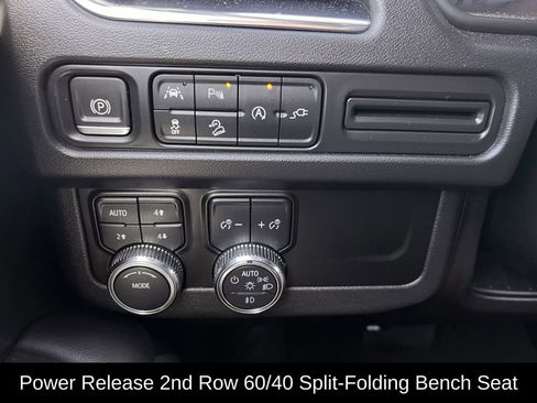 Used 2022 GMC Yukon AT4 image 25