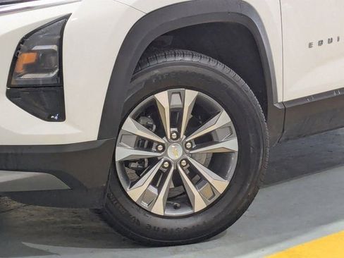 Used 2025 Chevrolet Equinox LT image 33