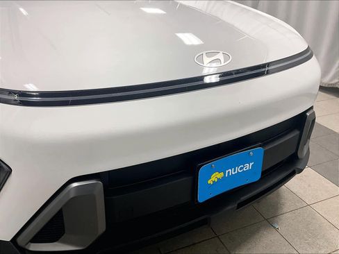 Used 2024 Hyundai Kona SE image 31