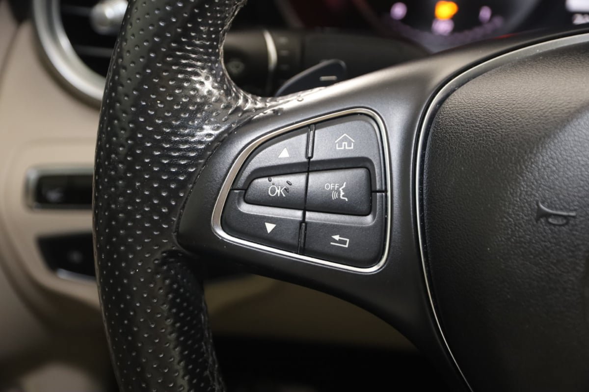 Used 2015 Mercedes-Benz C 300 4MATIC Sedan image 30