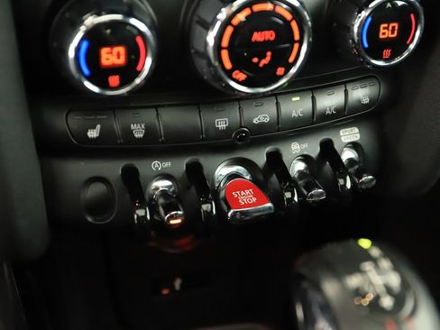 Used 2019 MINI Cooper S FWD image 26