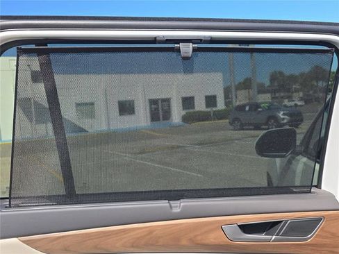 New 2026 Volkswagen Atlas SE FWD image 12