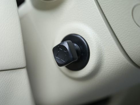 Used 2012 INFINITI QX56 4WD w/ Deluxe Touring Pkg image 57