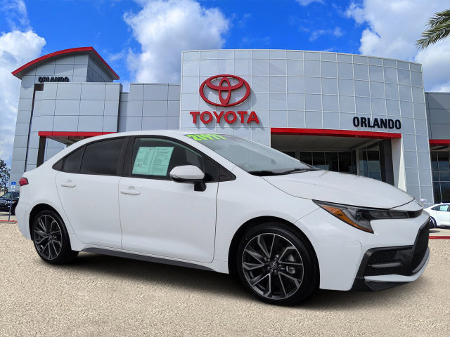 Certified 2022 Toyota Corolla SE FWD image 1