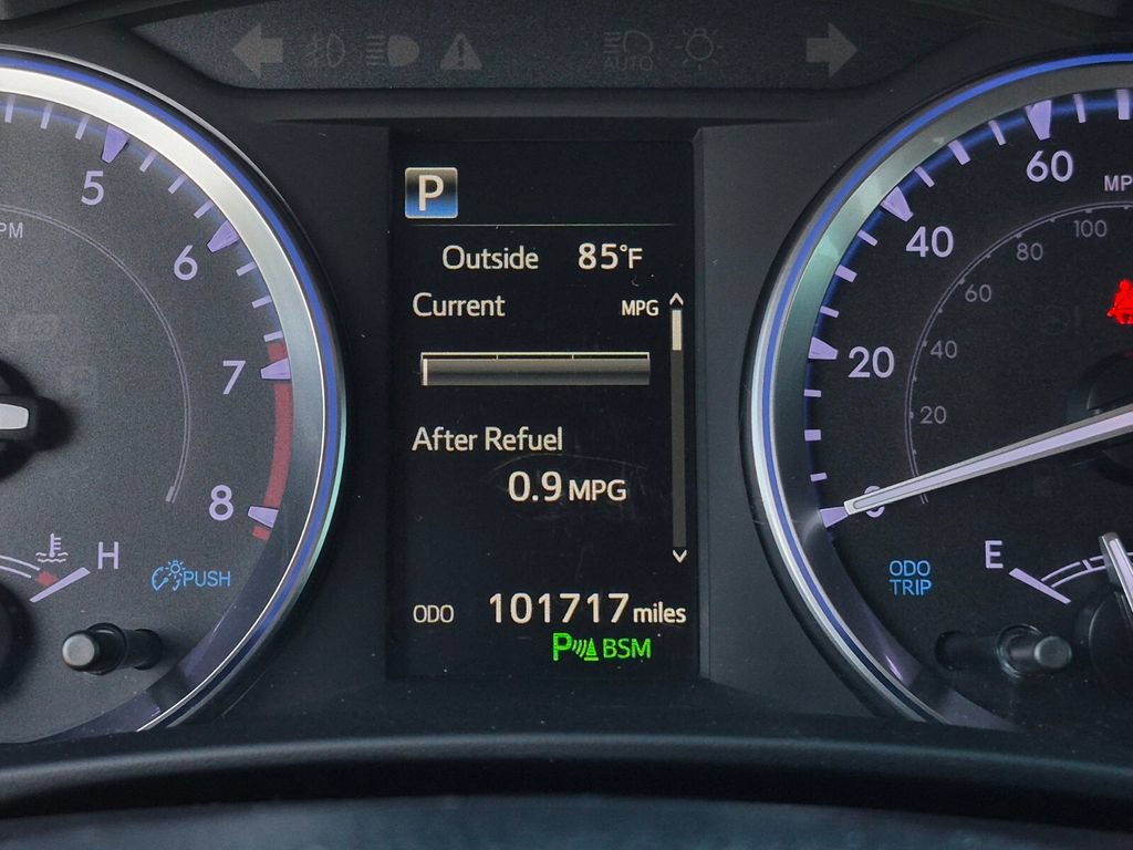 Used 2019 Toyota Highlander Limited FWD image 19