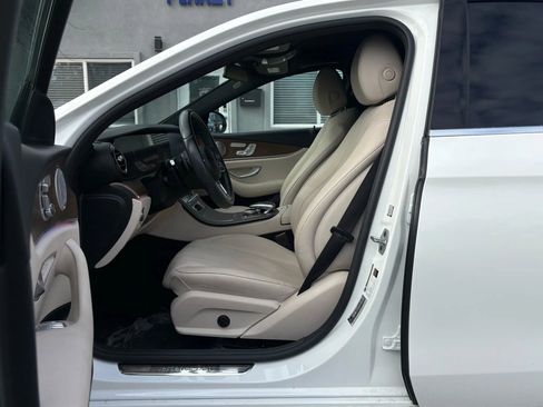 Used 2020 Mercedes-Benz E 350 E 350 Sedan 4D image 9