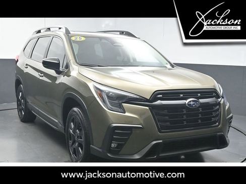 Certified 2025 Subaru Ascent Onyx Edition w/ Popular Package #2 AWD/4WD image 1