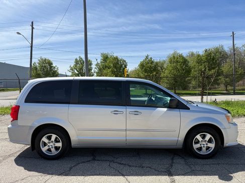Used 2011 Dodge Grand Caravan Express FWD image 5