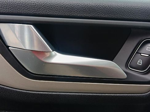 Used 2021 Ford Escape SEL image 7