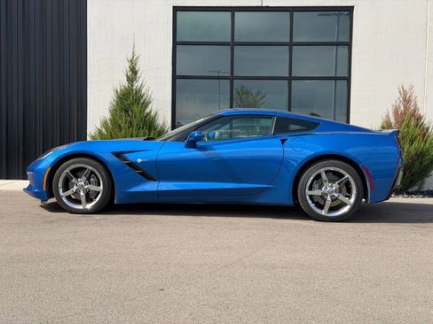 Used 2014 Chevrolet Corvette Stingray Coupe w/ 2LT Preferred Equipment Group RWD image 2