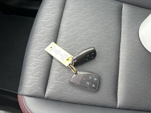 Used 2025 Chevrolet Equinox RS w/ Safety and Technology Package AWD/4WD image 34
