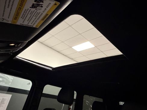 Used 2017 Mercedes-Benz G 63 AMG G 63 AMG image 24