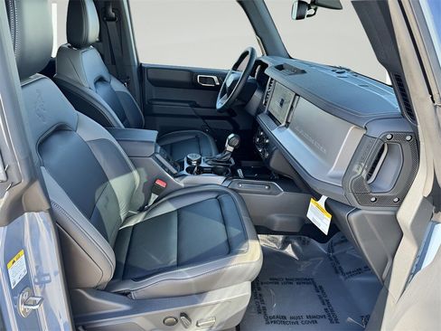 New 2025 Ford Bronco Outer Banks image 27