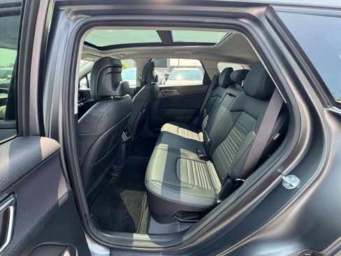 Certified 2025 Kia Sportage SX Prestige AWD/4WD image 11