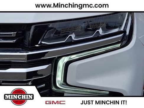 Certified 2023 Chevrolet Suburban Premier AWD/4WD image 7