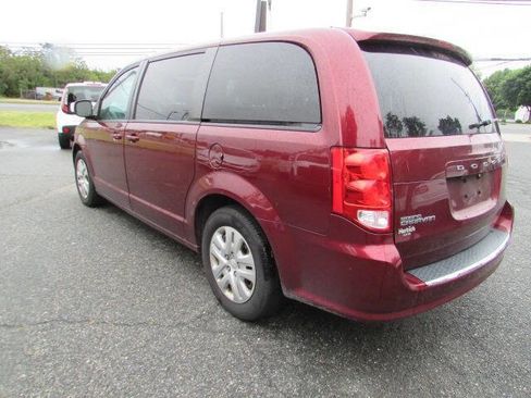 Used 2018 Dodge Grand Caravan SE w/ UConnect Hands-Free Group FWD image 6