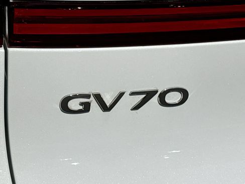 Certified 2025 Genesis GV70 2.5T w/ Advanced Package AWD/4WD image 15