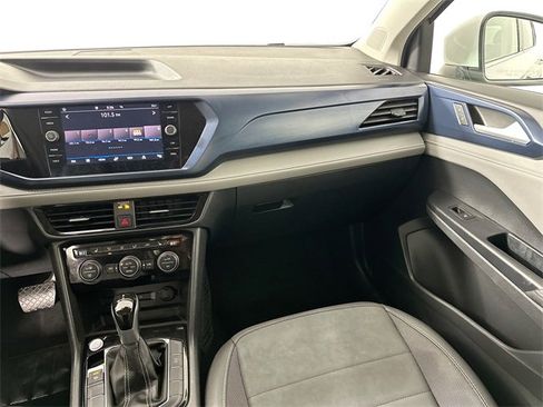 Used 2024 Volkswagen Taos SE image 26