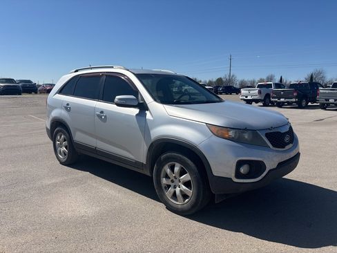 Used 2011 Kia Sorento LX w/ Convenience Pkg image 1
