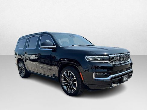 Used 2022 Jeep Grand Wagoneer Series III w/ Rear Seat Video Group 1 AWD/4WD image 3