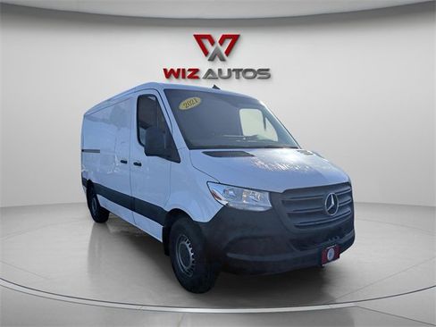 Used 2021 Mercedes-Benz Sprinter 1500 image 3