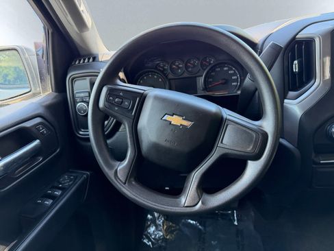 Used 2019 Chevrolet Silverado 1500 Custom w/ Custom Value Package RWD image 17