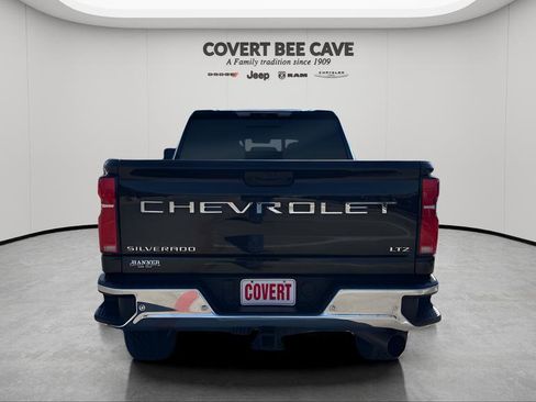 Used 2024 Chevrolet Silverado 2500 LTZ w/ LTZ Plus Package image 8