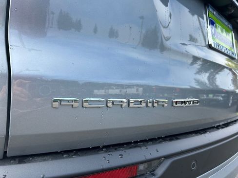 New 2026 GMC Acadia Elevation w/ Elevation Premium Package image 32