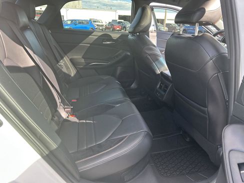 Used 2022 Toyota Avalon XSE image 28