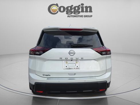 New 2026 Nissan Rogue SV w/ SV Premium Package FWD image 4