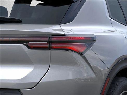 New 2026 Chevrolet Equinox EV LT image 11