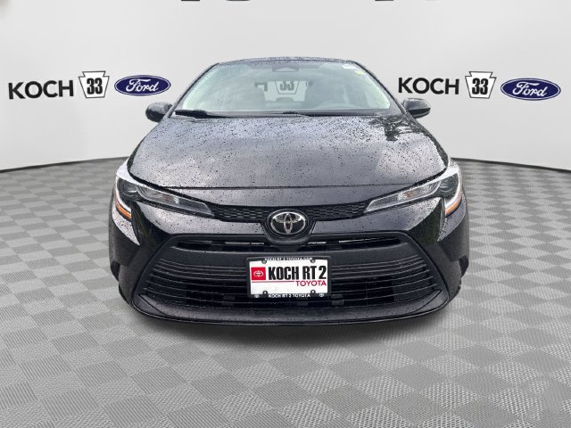 Used 2023 Toyota Corolla LE FWD image 3