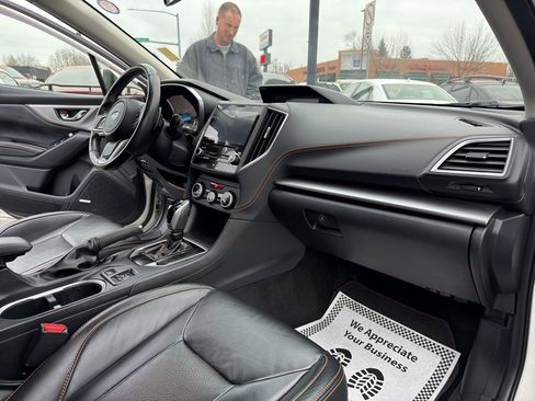 Used 2022 Subaru Crosstrek 2.5i Limited w/ Moonroof Package 2 image 18