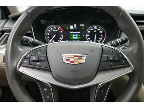 Certified 2021 Cadillac XT5 Premium Luxury image 12