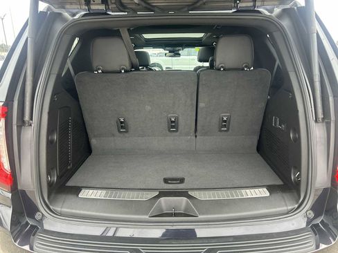 Used 2023 GMC Yukon AT4 w/ AT4 Premium Package image 34