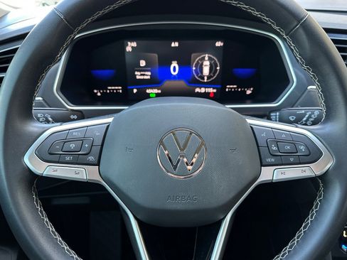 Used 2023 Volkswagen Tiguan SE FWD image 24