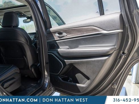 Used 2022 Jeep Grand Cherokee L Limited w/ Trailer Tow Group (B) image 23