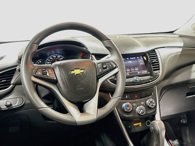 Used 2021 Chevrolet Trax LT w/ Redline Edition AWD/4WD image 19