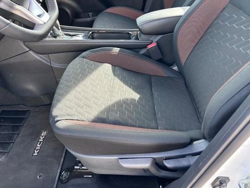 Used 2024 Nissan Kicks SR image 18