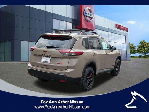 Certified 2025 Nissan Rogue SV AWD/4WD image 5