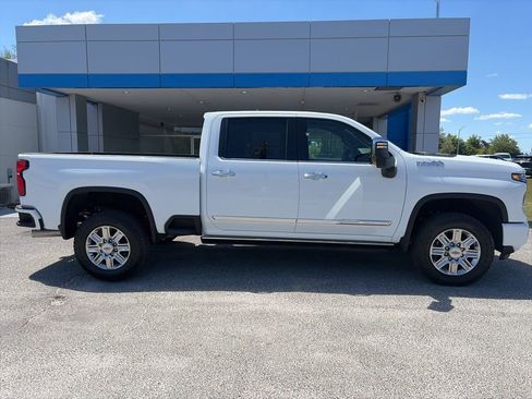 New 2026 Chevrolet Silverado 3500 High Country w/ High Country Premium Package AWD/4WD image 4