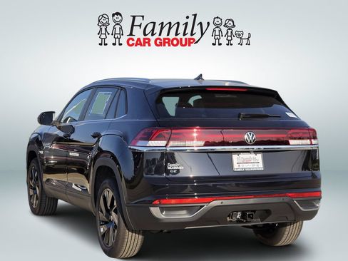 New 2026 Volkswagen Atlas Cross Sport SE FWD image 3