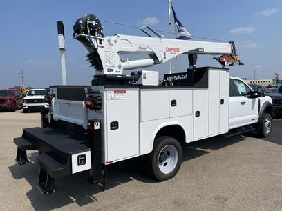 New 2025 Ford F550 4x4 SuperCab Super Duty